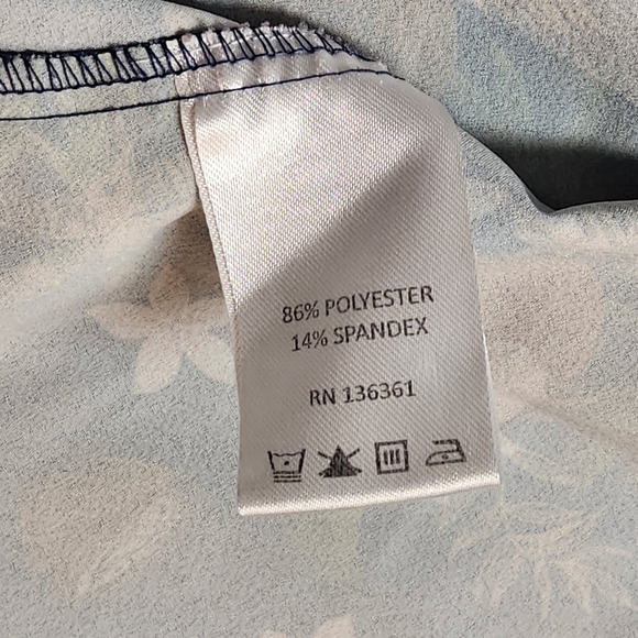 QUIETI‎ Hawaiian Button Shirt Large Coconut Palm Tree Vacation Resort Beach - Picture 3 of 11